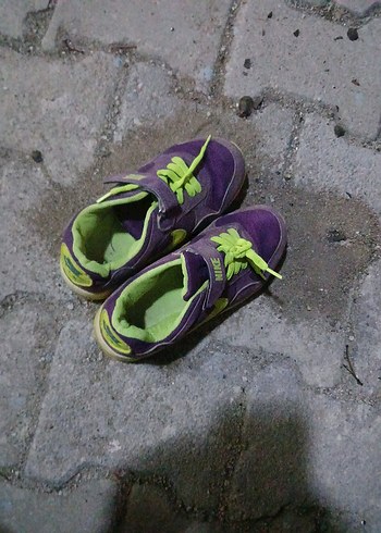 Nike Mor Renkli Erkek Çocuk Nike Spor Ayakkabı