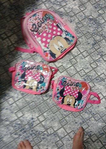 Pembe Minnie Mouse Okul Çantası Seti