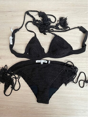 Siyah örgü bikini takımı