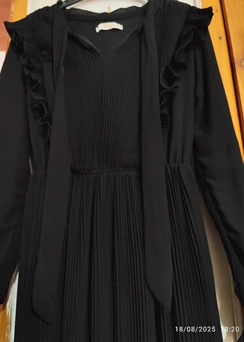 Siyah Piliseli Uzun Elbise - Görsel 2