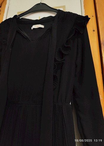 Siyah Piliseli Uzun Elbise - Görsel 6