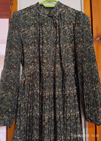 pileli Elbise - Görsel 2