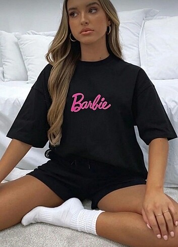 Kadın 'BARBİE' baskılı Oversize T-shirt 