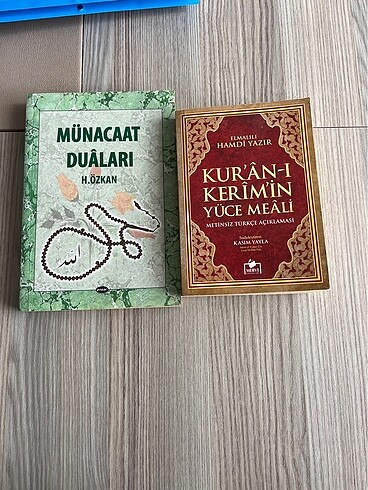 Dini kitaplar (Dua kitabı /Kuranı Kerim meali)