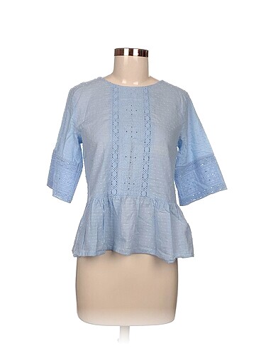 LC Waikiki Bluz %70 İndirimli.