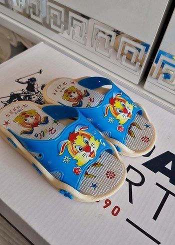 Renkli Baskılı Erkek Çocuk Terliği Velcro