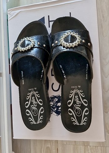Diğer Tokalı Siyah Dolgu Topuk Kadın Terlik