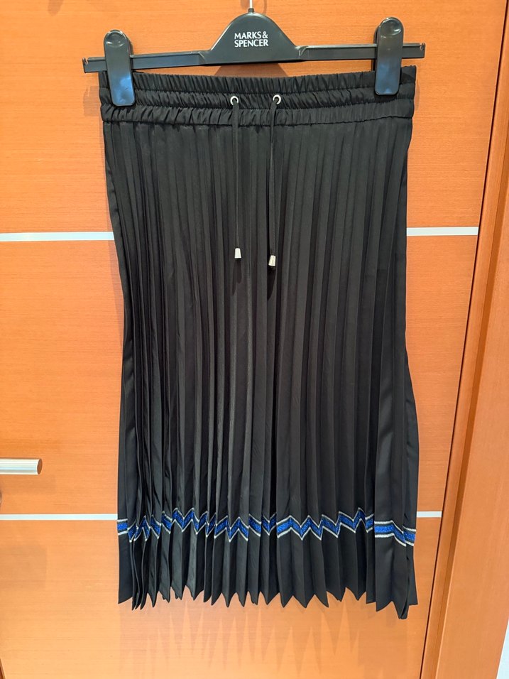 Esprit 34 Pliseli Uzun Siyah Etek - Görsel 2