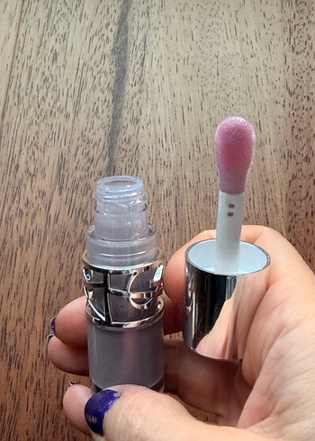 YSL Loveshine Plumping Lip Oil Gloss - Görsel 6