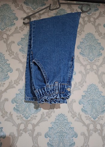 Kadın Mavi Detaylı Bol Kesim Jean