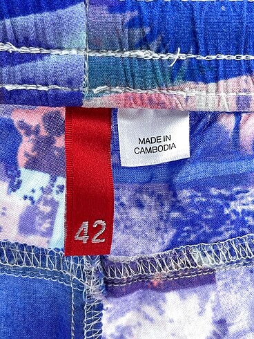 42 Beden çeşitli Renk H&M Mini Şort %70 İndirimli.