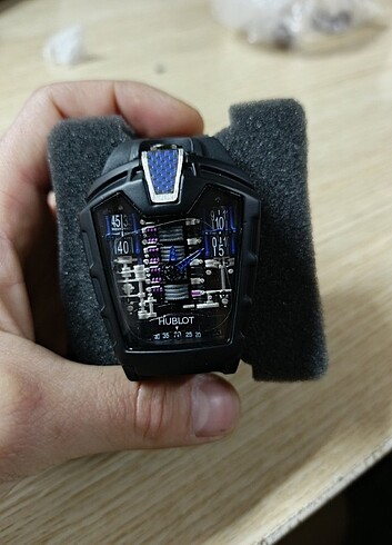 Hublot Ferrari replikadır