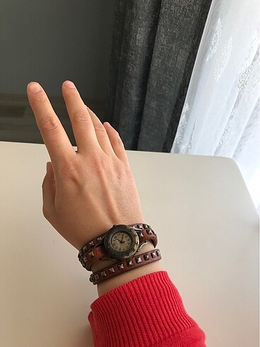 Vintage kahverengi zımbalı kol saati