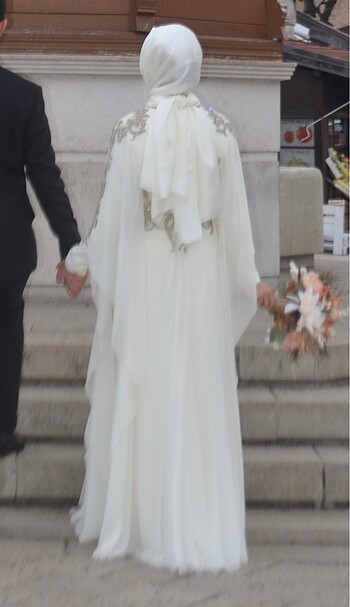 Uçuş uçuş işlemeli tesettür gelinlik - Görsel 5