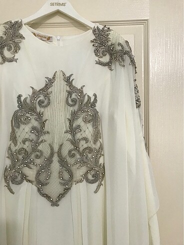 Uçuş uçuş işlemeli tesettür gelinlik - Görsel 12