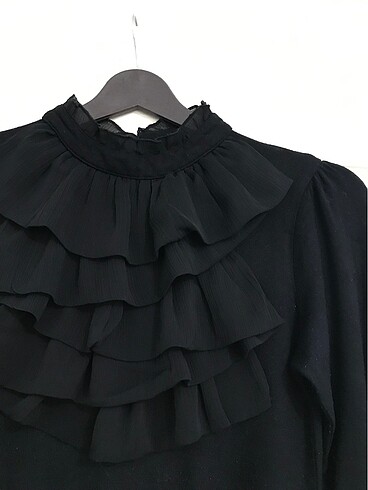 Siyah vintage boynu fırfırlı bluz