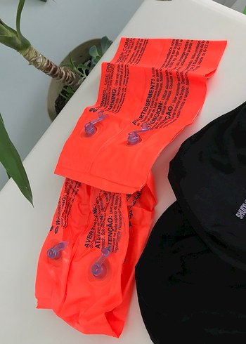 Çocuk yüzücü gözlüğü, bez bone ve şişme kolluk seti - Görsel 3