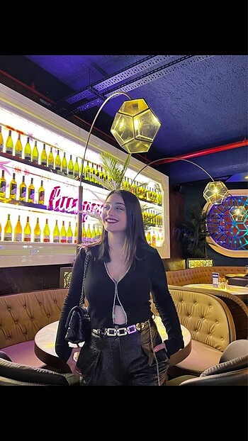 s Beden siyah Renk Bershka taşlı hırka