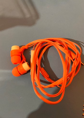 Renkli Turuncu ve Bej Kulak İçi Kulaklıklar - Görsel 2