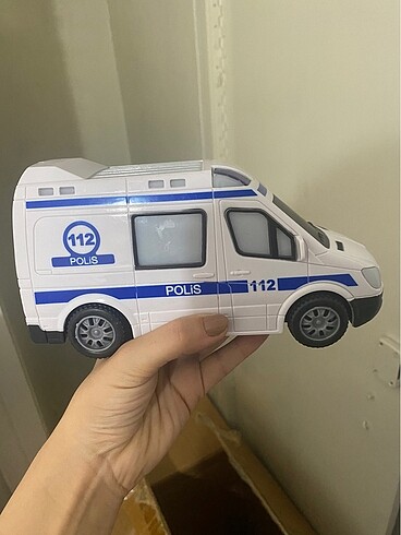  Ambulans polis araba