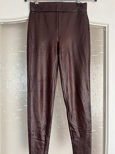 Pull&Bear deri görünümlü içi kumaş bordo tayt