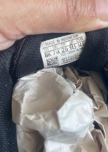 25 Beden siyah Renk 25 numaraErkek Çocuk Siyah Cırt Cırtlı Spor Ayakkabı