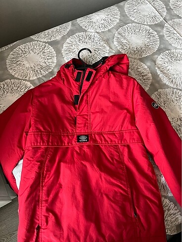 pullandbear mont