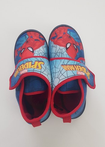 31 Beden Erkek Çocuk Renkli Spiderman Kaydırmaz panduf