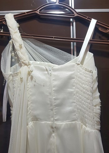 Beyaz Drapeli Uzun Abiye Elbise - Görsel 4