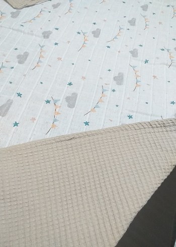 Baskılı Beyaz Gri Çocuk Battaniyesi ve muslim bornoz - Görsel 2