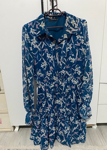 Uzun Kol Çiçekli Mavi Gömlek - Görsel 2