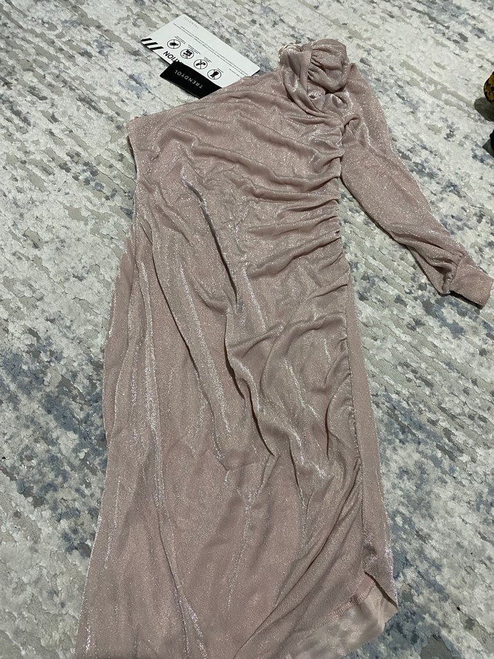 Tek Omuz Pudra Işıltılı Mini Abiye Elbise - Görsel 2