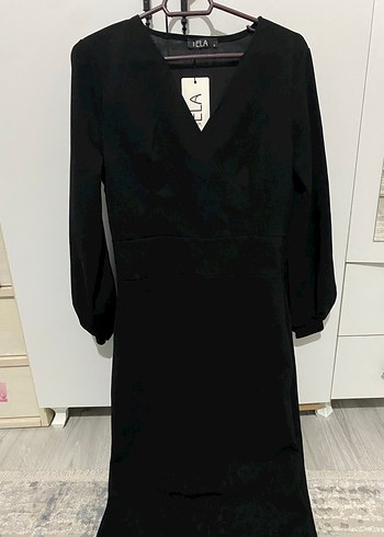 Siyah Uzun V Yaka Elbise - Görsel 2