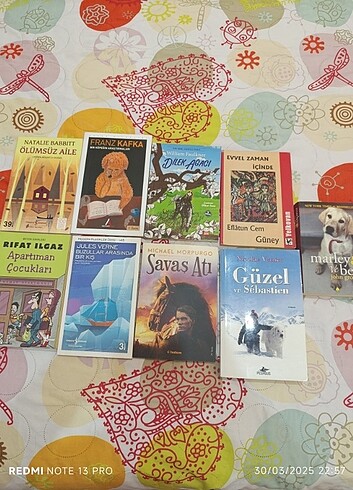9 kitap birarada. 