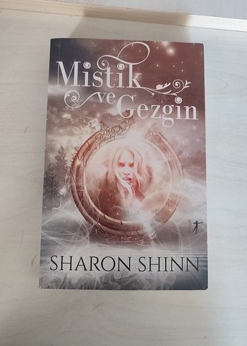 Beden Renk Mistik ve Gezgin - Sharon Shinn