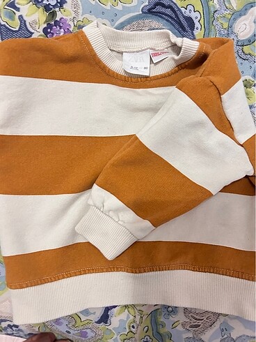 Zara sweatshirt