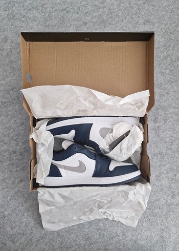 41 Beden Air Jordan Erkek Spor Ayakkabı Beyaz-Gri