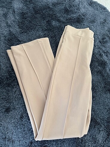 Krem Rengi Pantolon