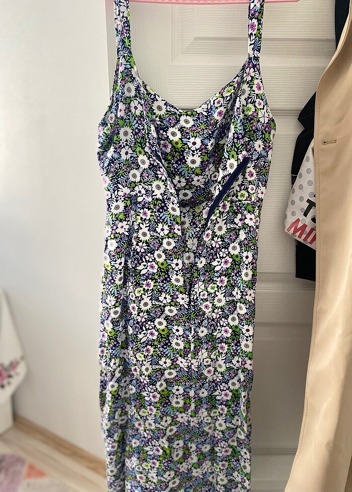 Çiçekli elbise - Görsel 3
