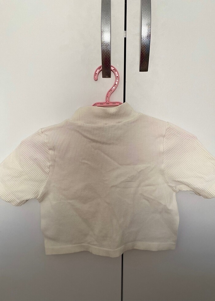 Beyaz crop - Görsel 3