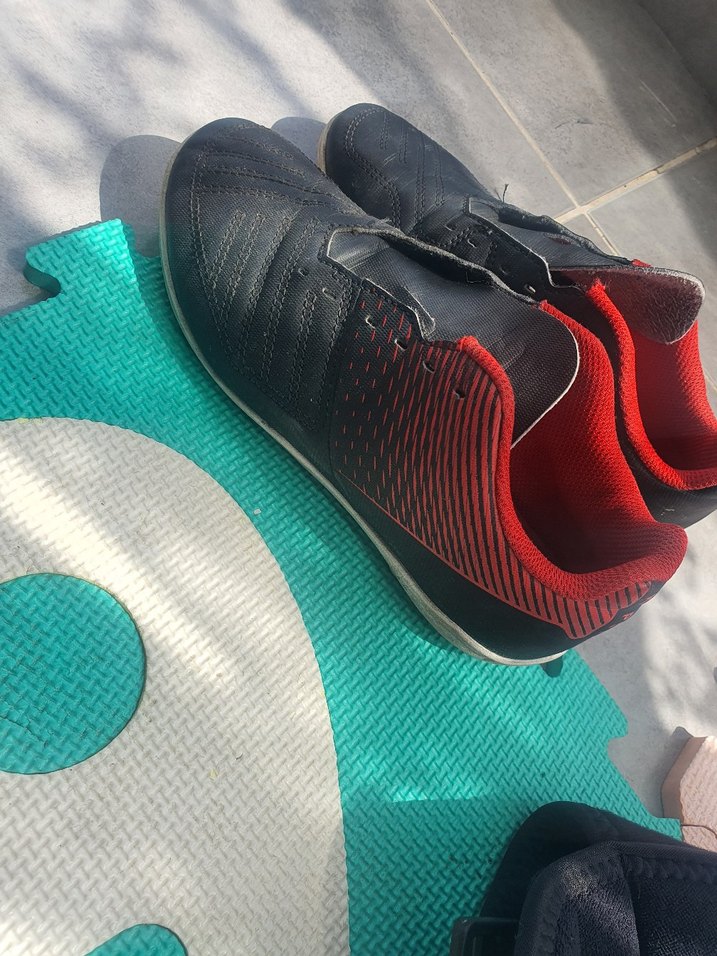 Siyah çocuk  Futbol Ayakkabısı Velcro Kapatmalı 34 numara - Görsel 2