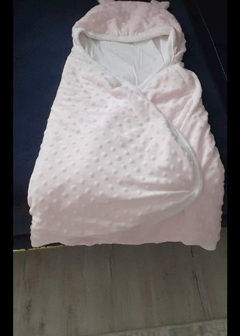Pembe Kapüşonlu Bebek Battaniyesi - Görsel 3