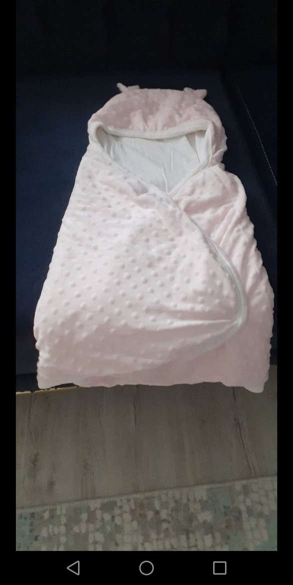 Pembe Kapüşonlu Bebek Battaniyesi - Görsel 3