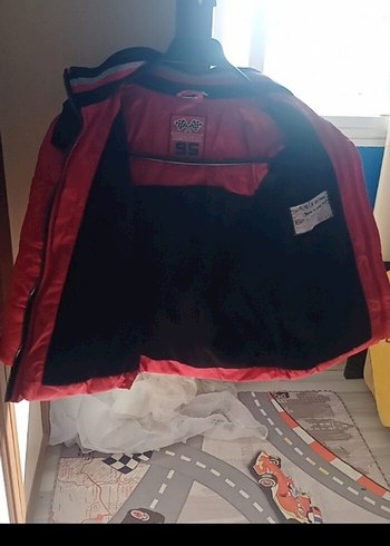 Kırmızı Erkek Çocuk Düğmeli Mont - Görsel 3