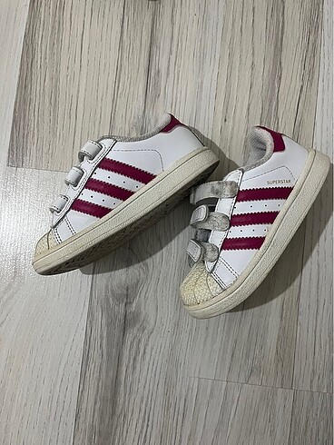 Adidas kız bebek ayakkabisi