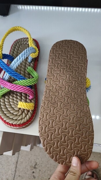 37 Beden Renkli Hasır Sandalet