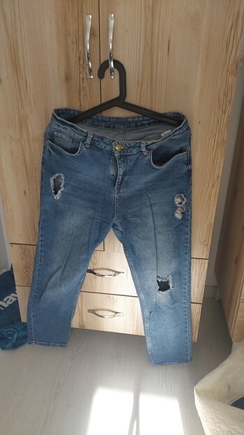 Kot Pantolon Yırtık Model