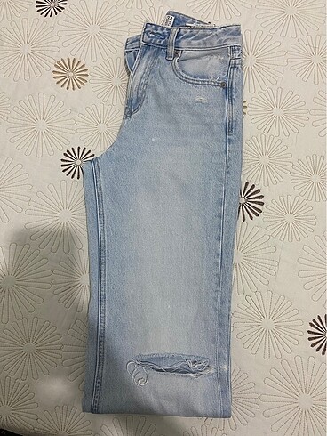 34 Beden Stradivarius jean
