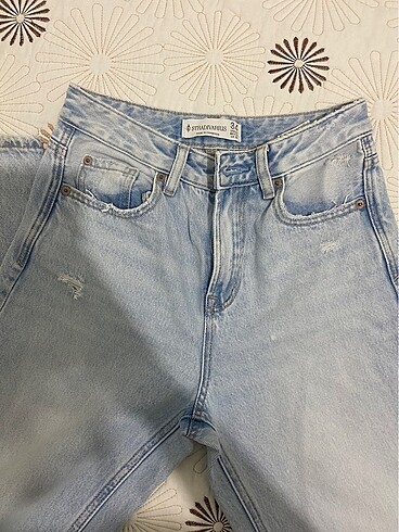 34 Beden mavi Renk Stradivarius jean