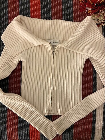 m Beden BERSHKA crop hırka